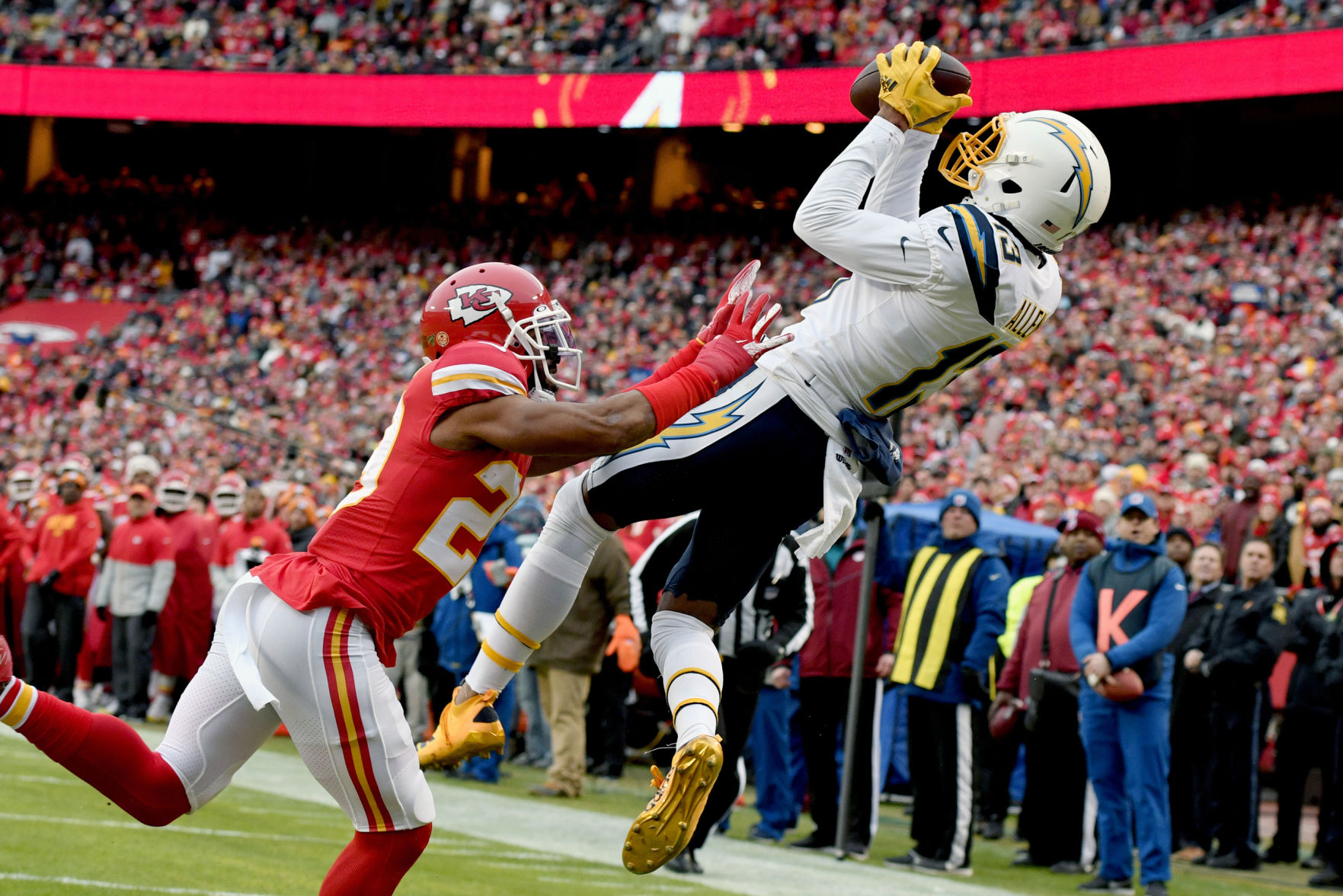 APTOPIX Chargers Chiefs Football